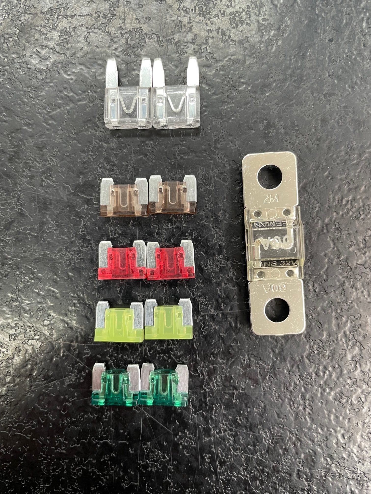 SPARE FUSE KIT for Richards Auto Accessorised LC300 vehicles