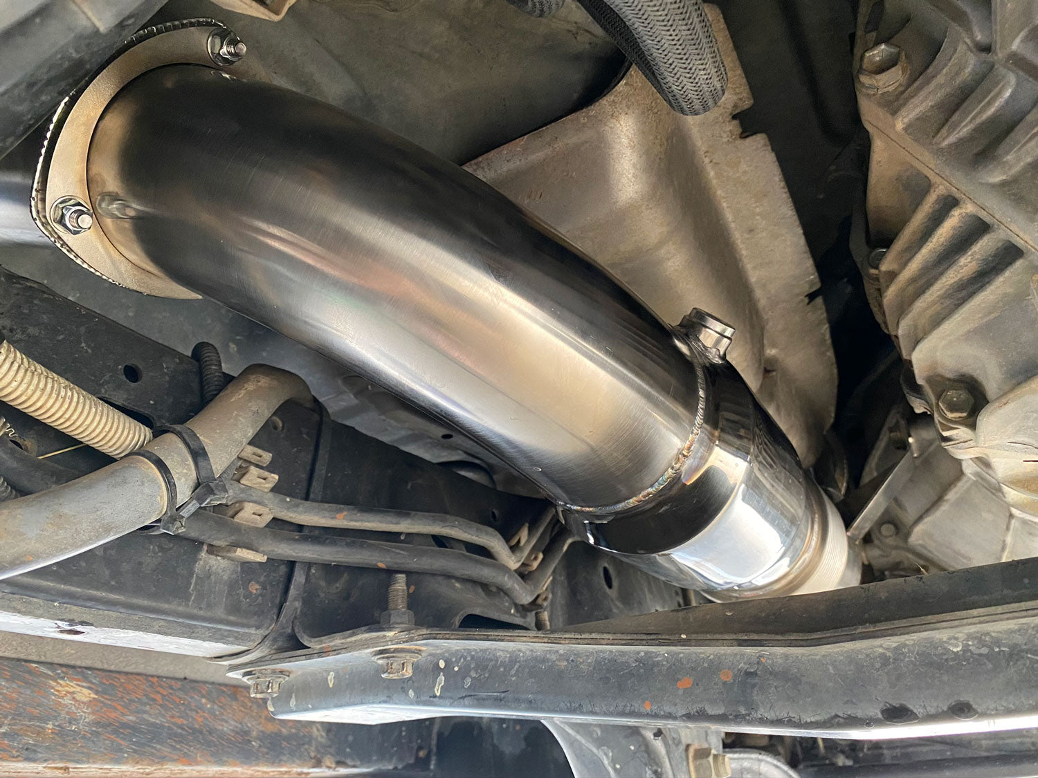 VDJ 79 Series Pre-DPF Models (Dual Fuel Tanks) Turbo Back 4″ Exhaust.